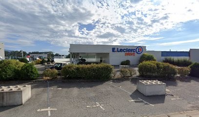 René Ruste, Magasin Discount à Cranves-Sales