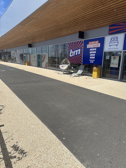 B&M, Magasin Discount à Persan